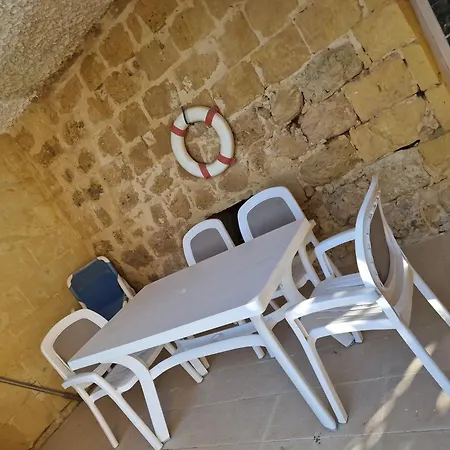 Sardinella - 3 Bedrooms Farmhouse Including A Pool In Xaghra - Gozo