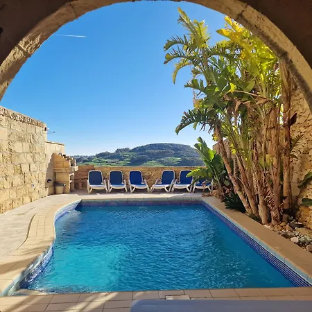 Sardinella - 3 Bedrooms Farmhouse Including A Pool In Xaghra - Gozo